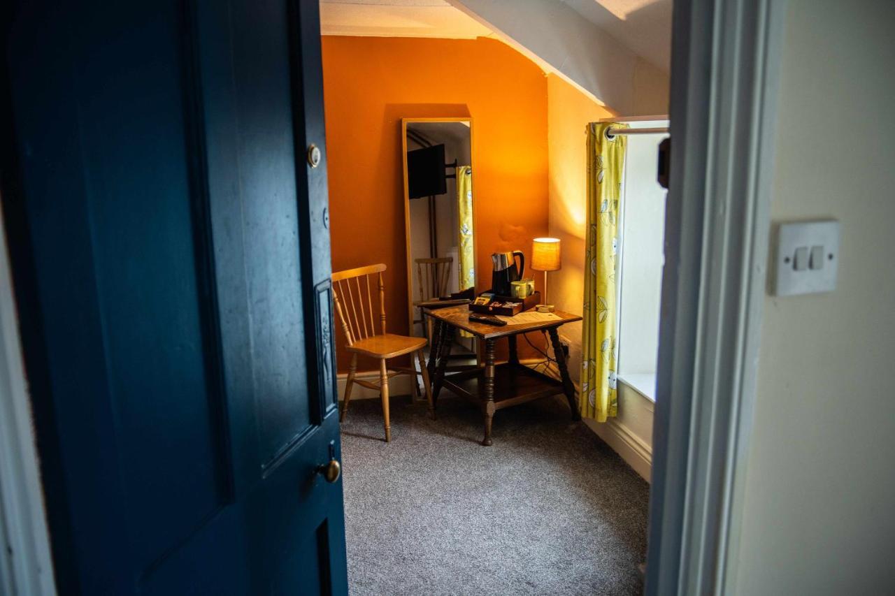 Manorbier Castle Inn Sunset Room Buitenkant foto